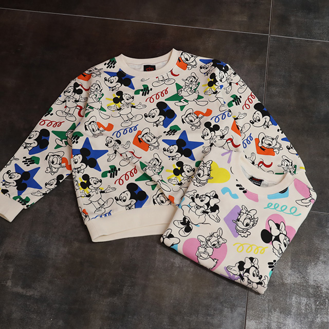 disney総柄トレーナー