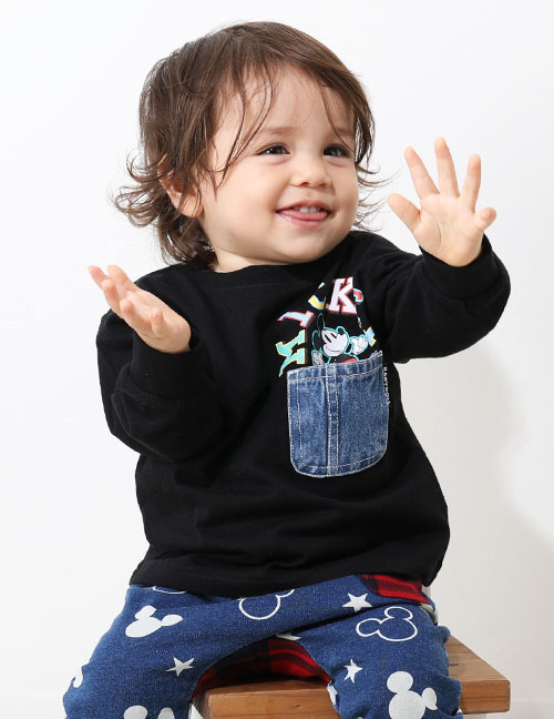 ディズニー こども服　親子コーデ　ロンT